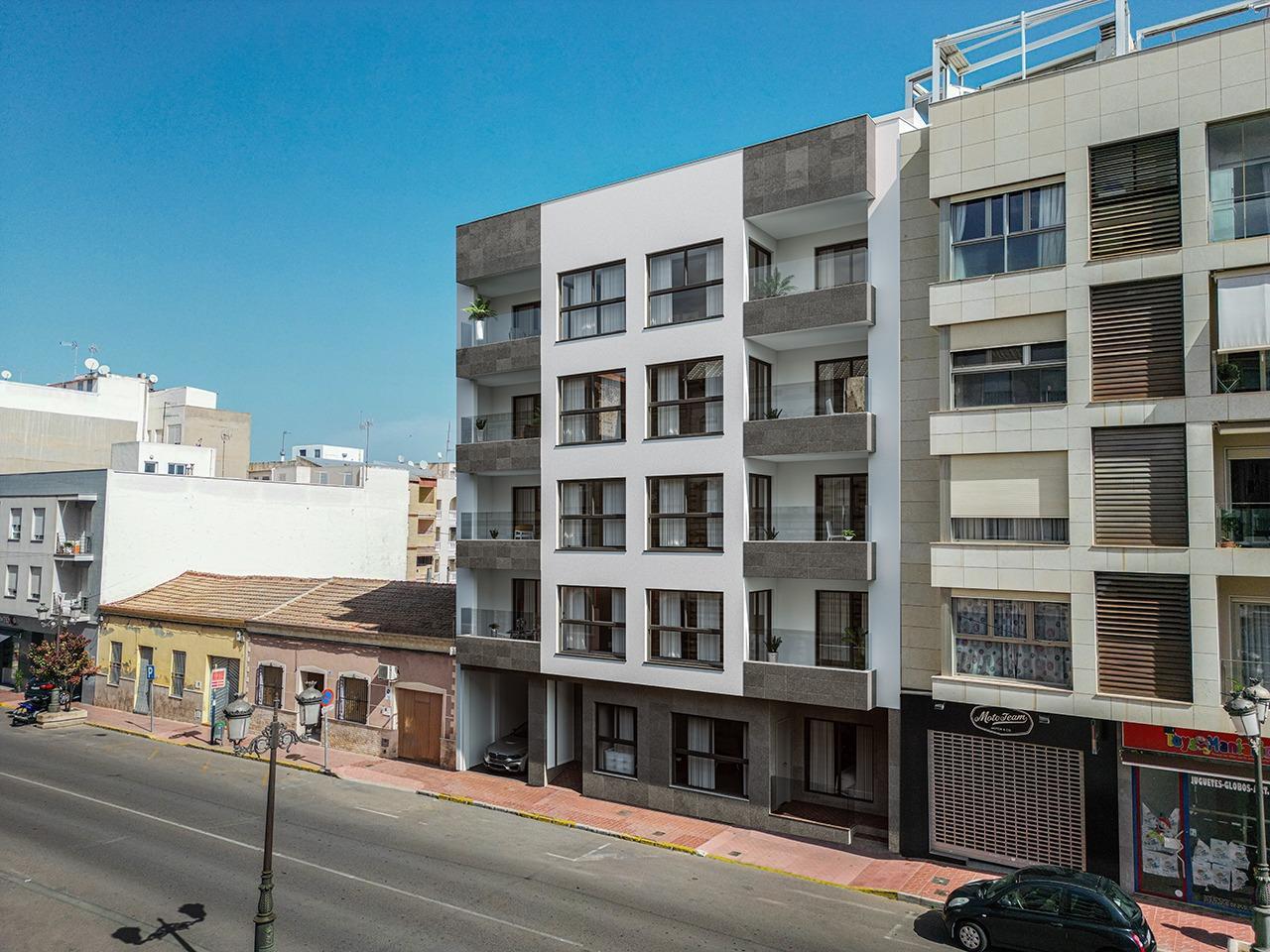 Fantástica promoción con piscina comunitaria en el centro de Guardamar del Segura, Costa Blanca