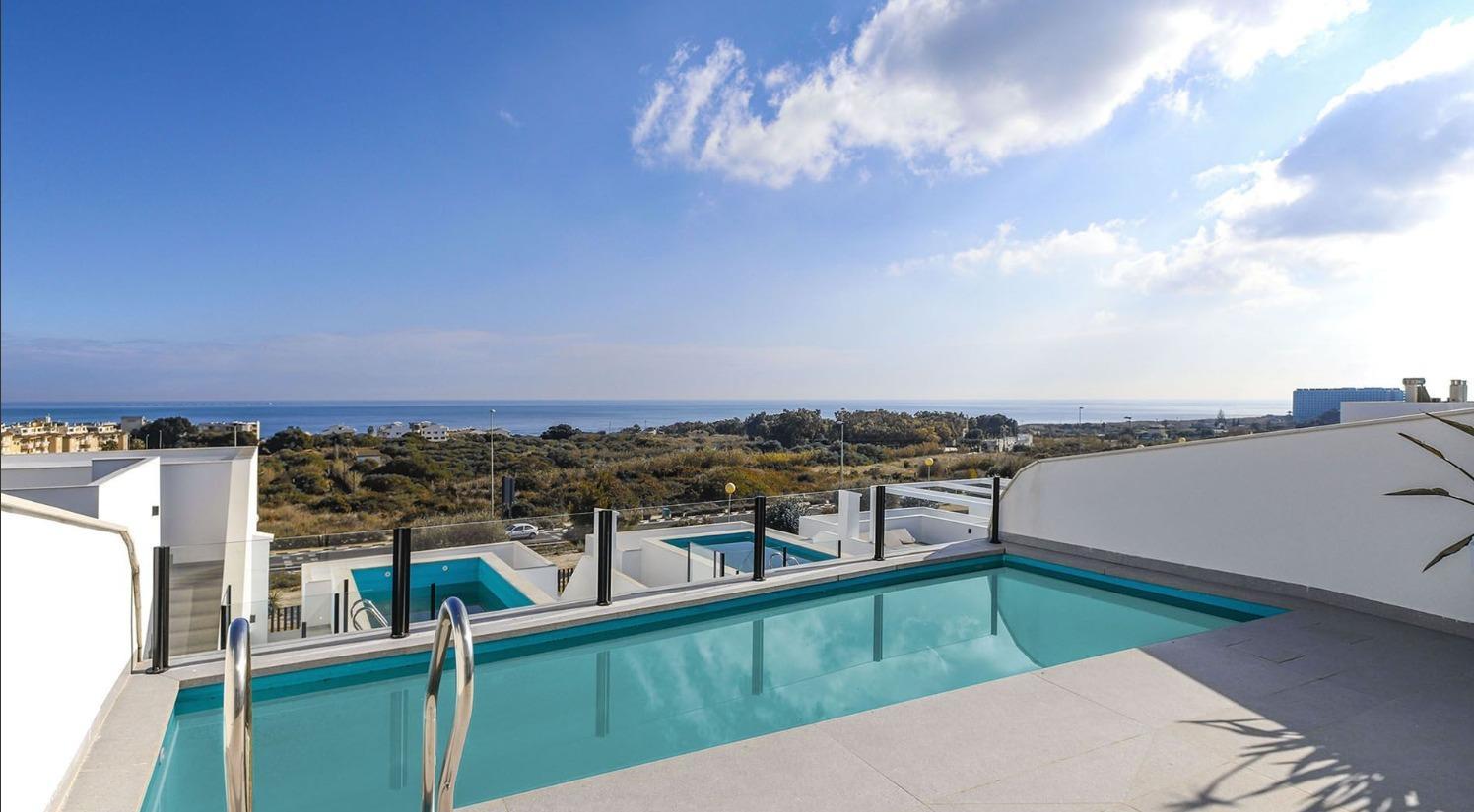 PRECIOSO CHALET SEMINUEVO EN GUARDAMAR HILLS, GUARDAMAR, ALICANTE, COSTA BLANCA