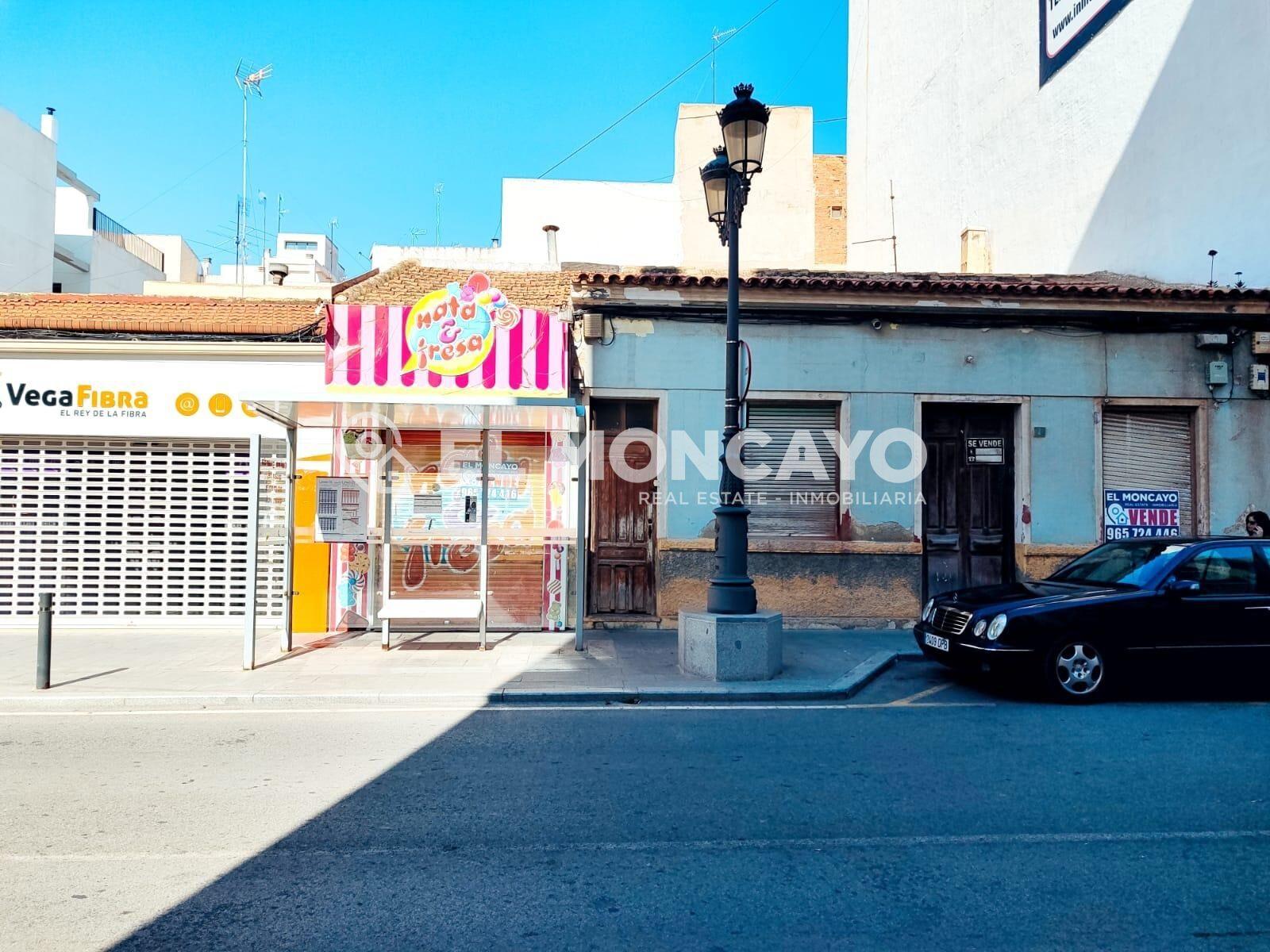 Fantástico local en la avenida principal de Guardamar del Segura, Alicante