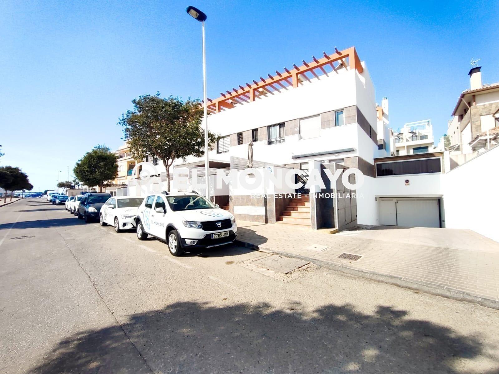 Fantástica vivienda adosada con vistas al mar en Guardamar del Segura, Alicante, Costa Blanca