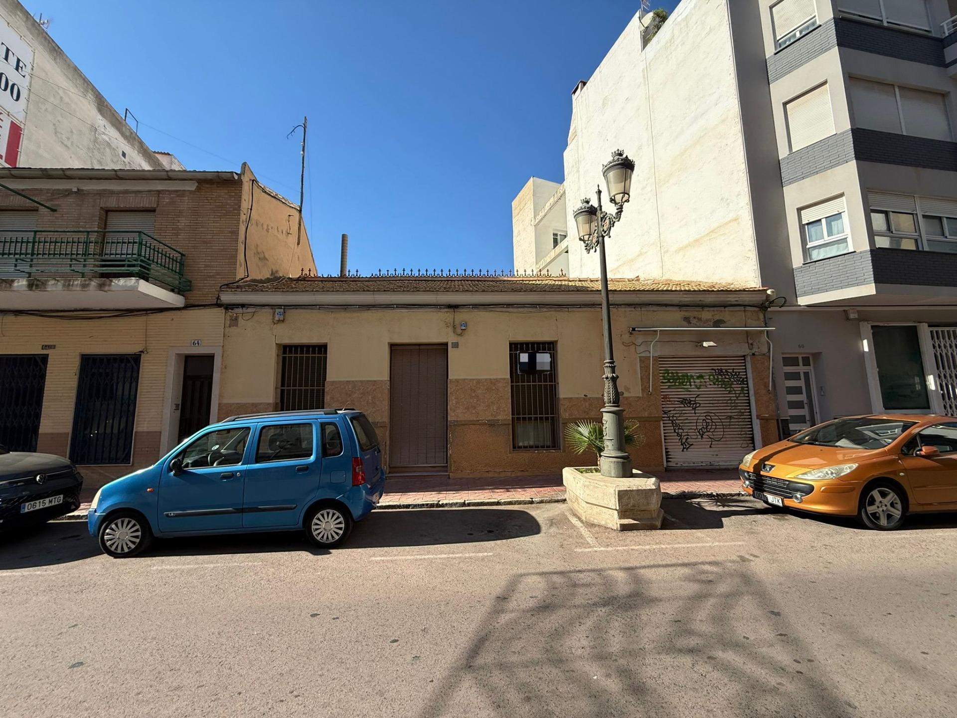 FANTÁSTICA VIVIENDA UNIFAMILIAR EN EL CENTRO DE GUARDAMAR DEL SEGURA, COSTA BLANCA SUR