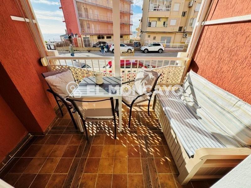 Fantástico apartamento con licencia turística y vistas al mar en La Mata, Alicante, Costa Blanca