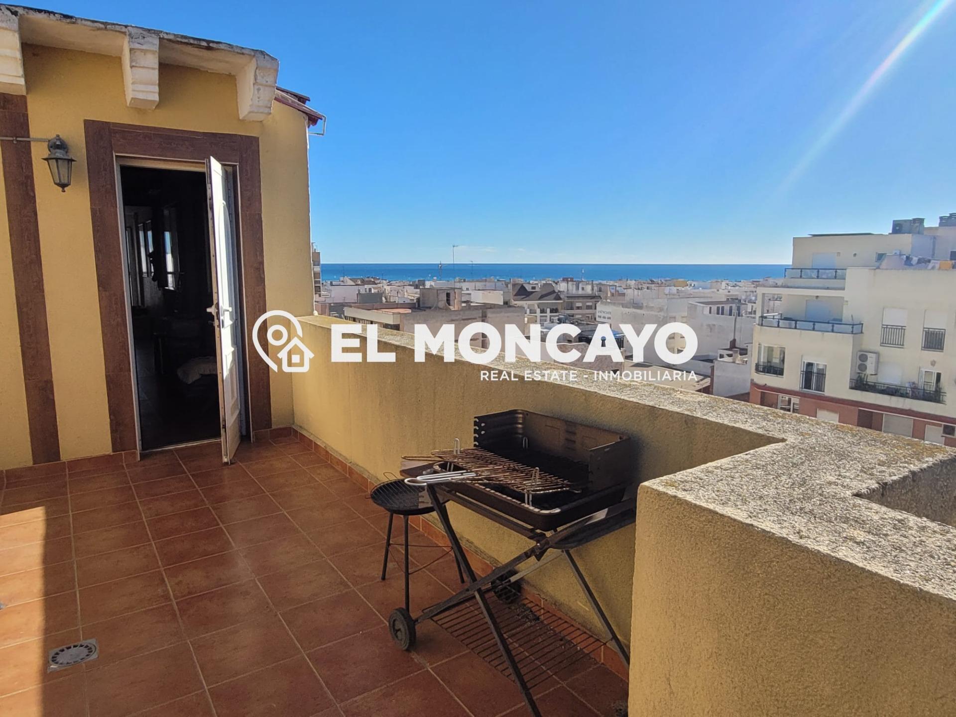 Fantástico ático con maravillosas vistas al mar en Guardamar del Segura, Alicante, Costa Blanca
