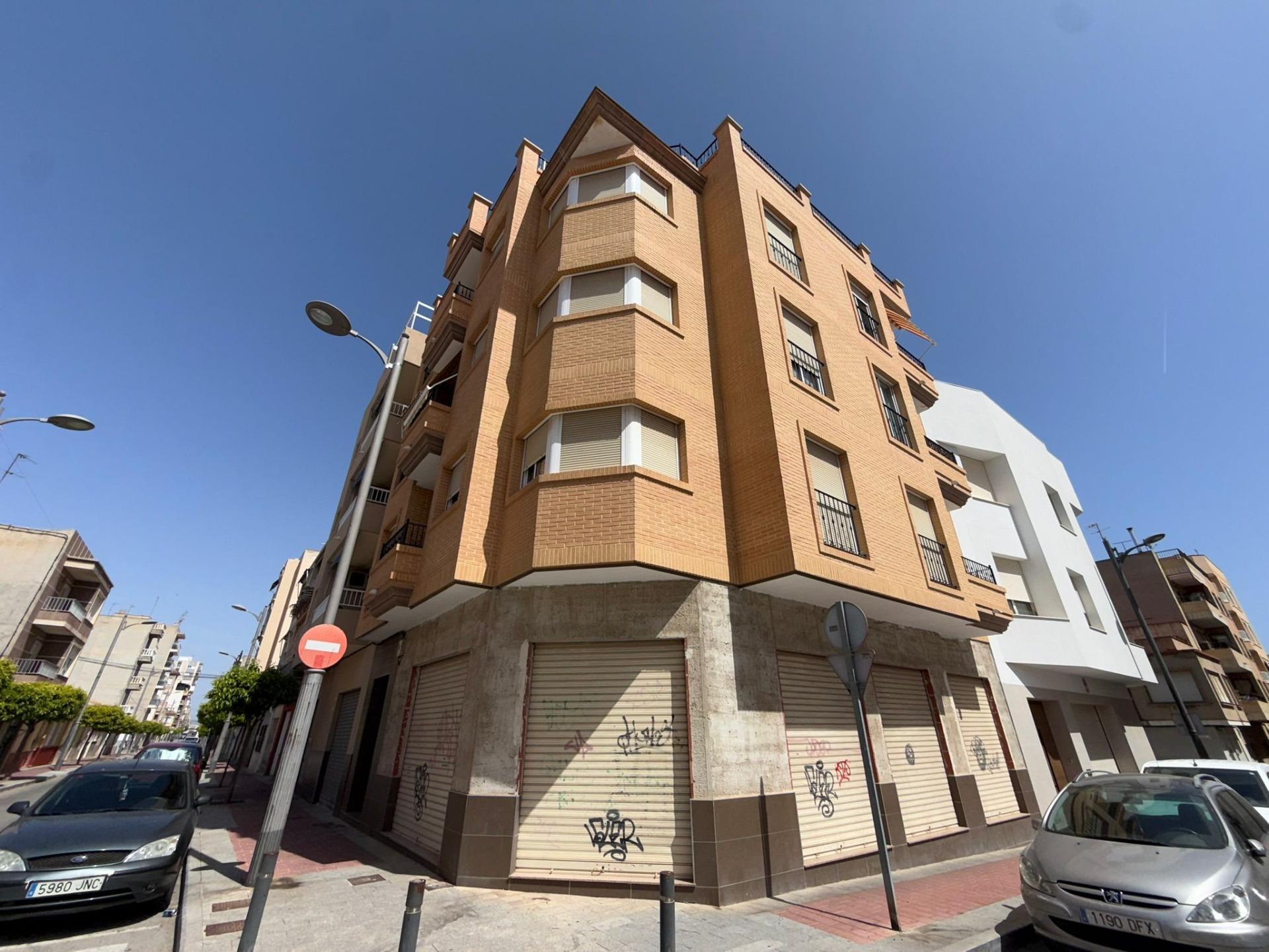 FANTASTICO APARTAMENTO OREINTADO AL SUR EN GUARDAMAR DEL SEGURA, ALICANTE, COSTA BLANCA SUR